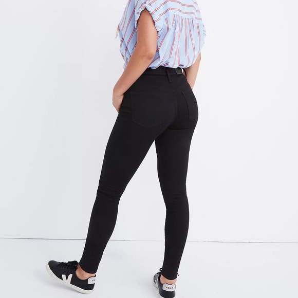 Madewell•Curvy High-Rise Skinny Jeans in Carbondale Wash - Picture 2 of 9